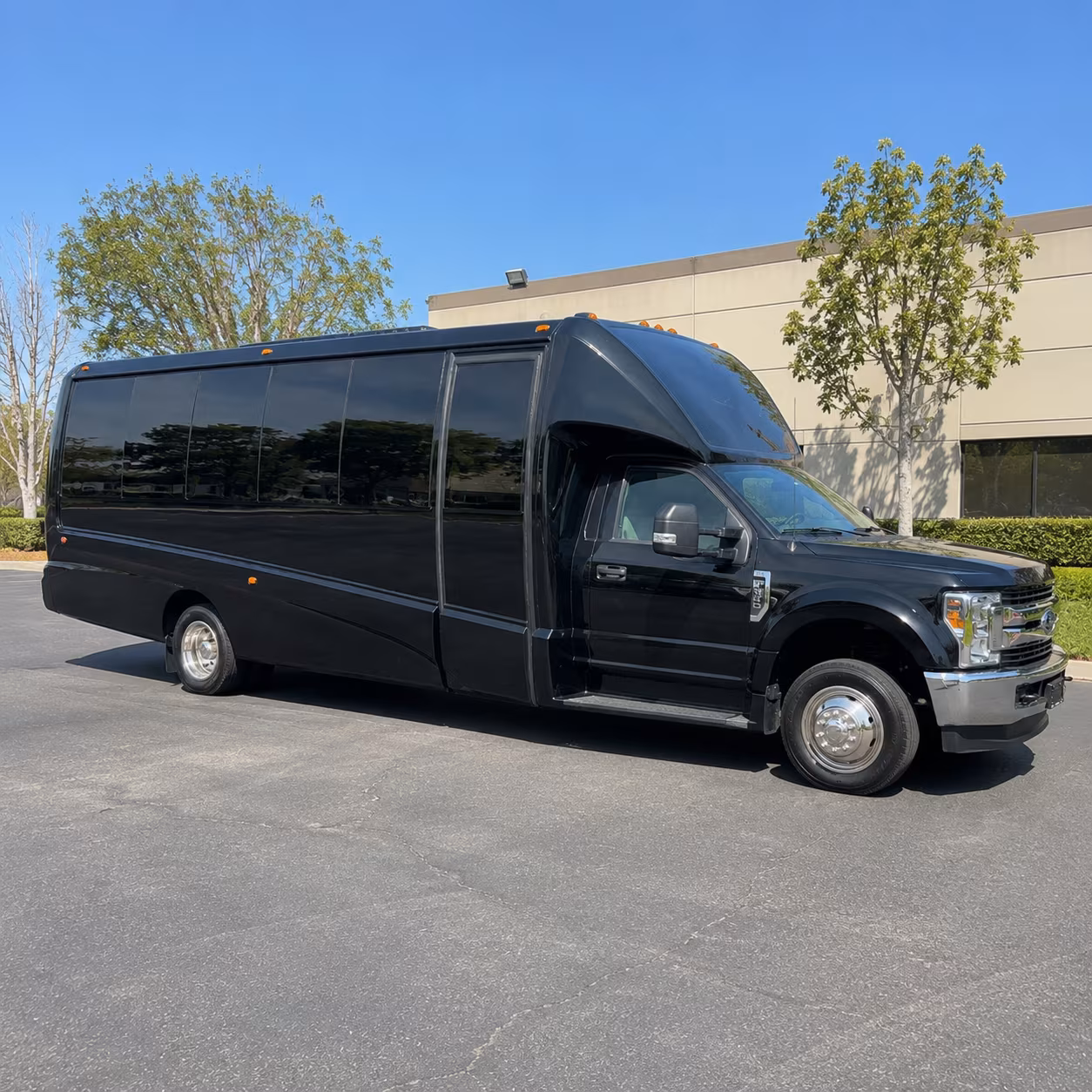 charlottesville holiday party bus rental