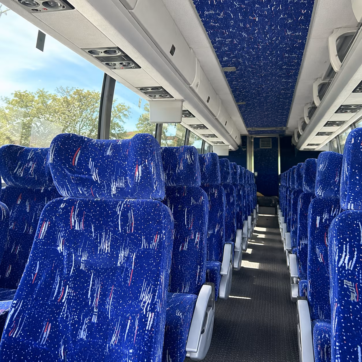 choosing the right bus size for your charlottesville concert group