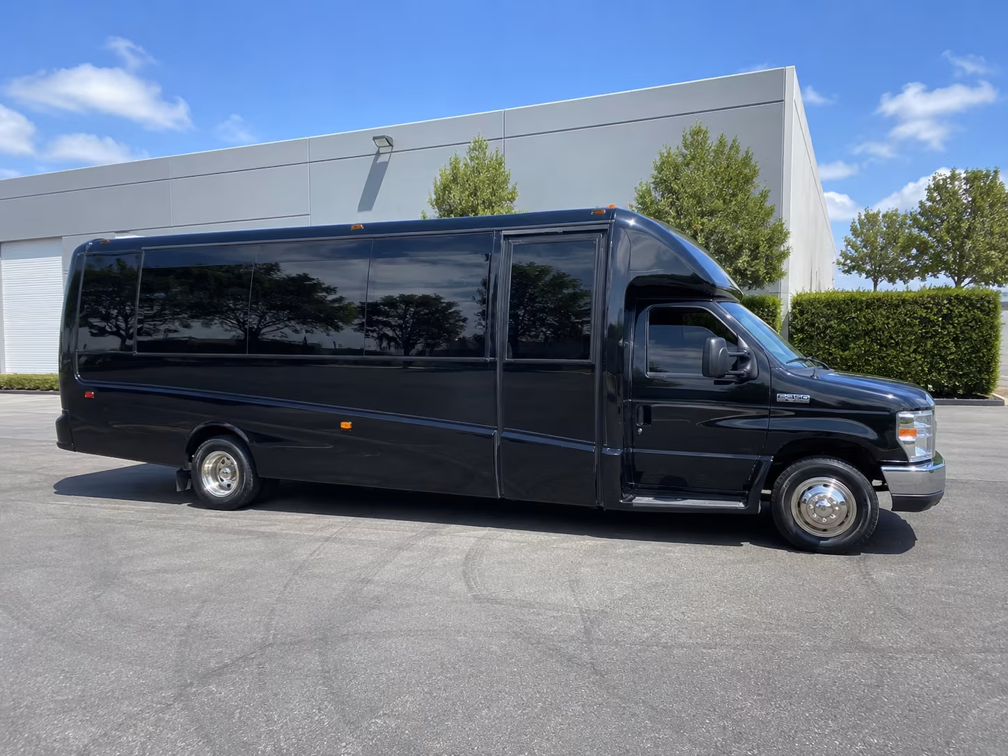 newport news private events made easy with reliable bus rentals