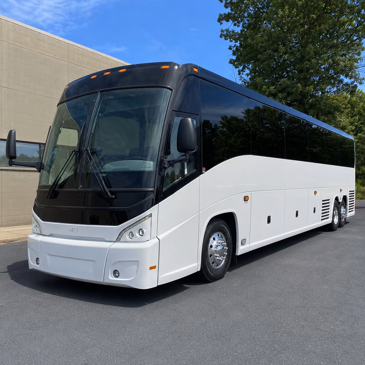 roanoke charter bus rentals for teams and fans traveling to away games