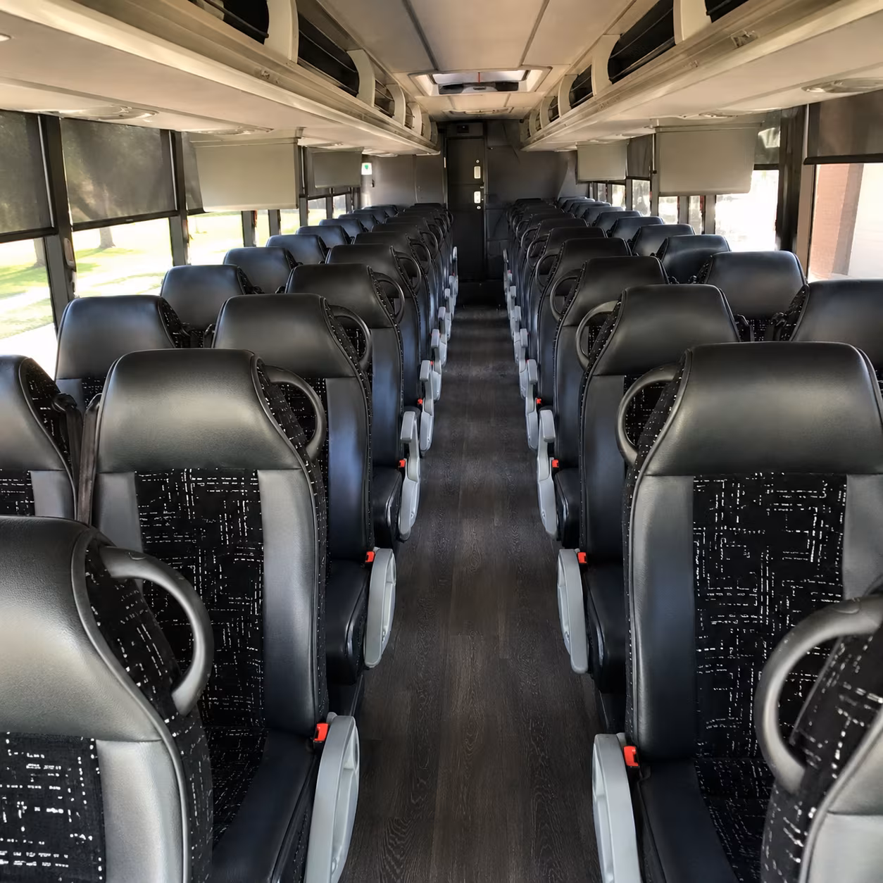 shuttle executives and guests between charlottesville albemarle airport and your venue
