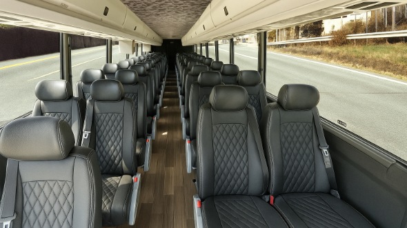 chesapeake 28 passenger minibus