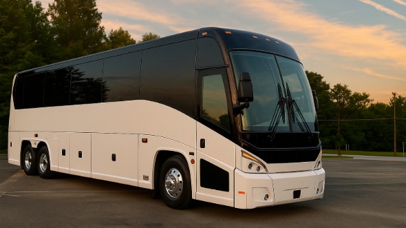 hampton wine tour and pub crawl bus rentals