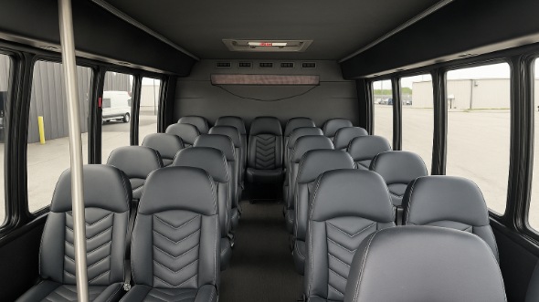 newport news 28 passenger minibus
